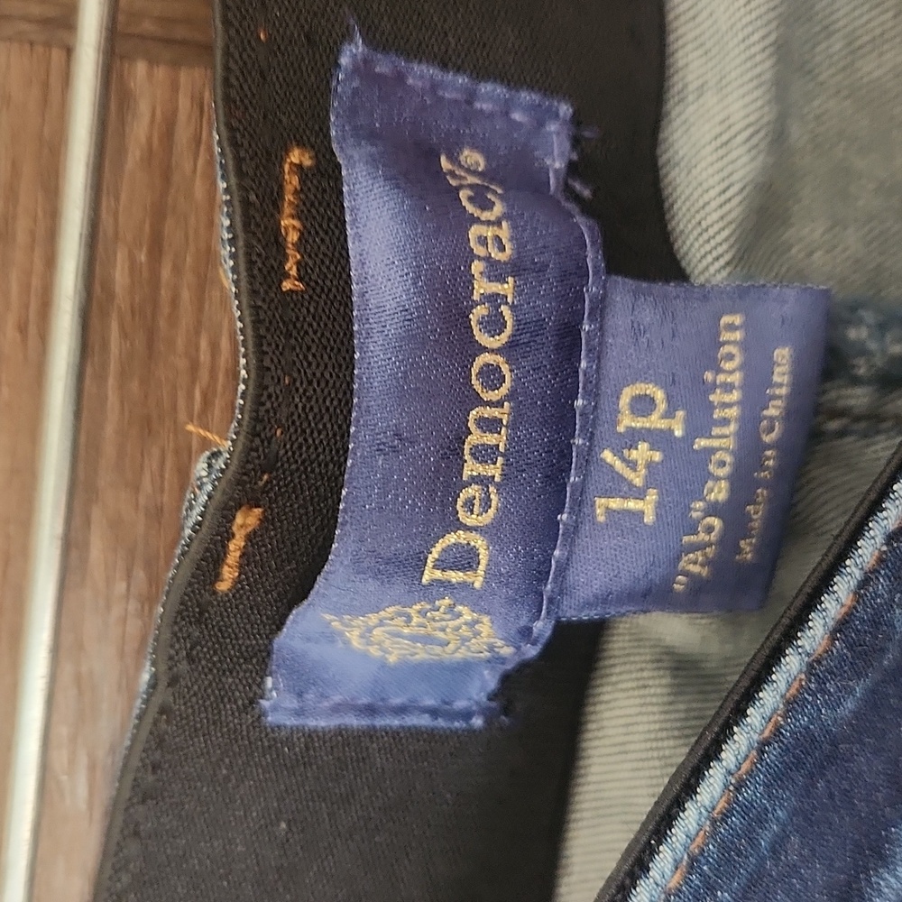 NWT! Democracy Hi Rise Itty Boot Cut Jeans - Picture 5 of 8